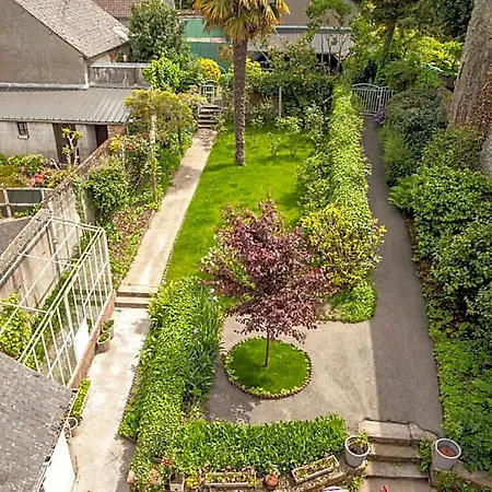 Mons Bed & Breakfast 4*