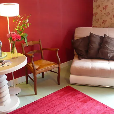 Oda ve Kahvaltı Mons 4*