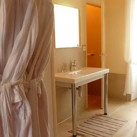 Oda ve Kahvaltı Mons Pontorson