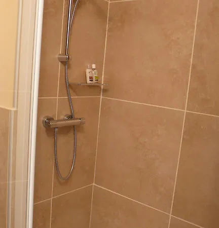 Oda ve Kahvaltı Mons 4*